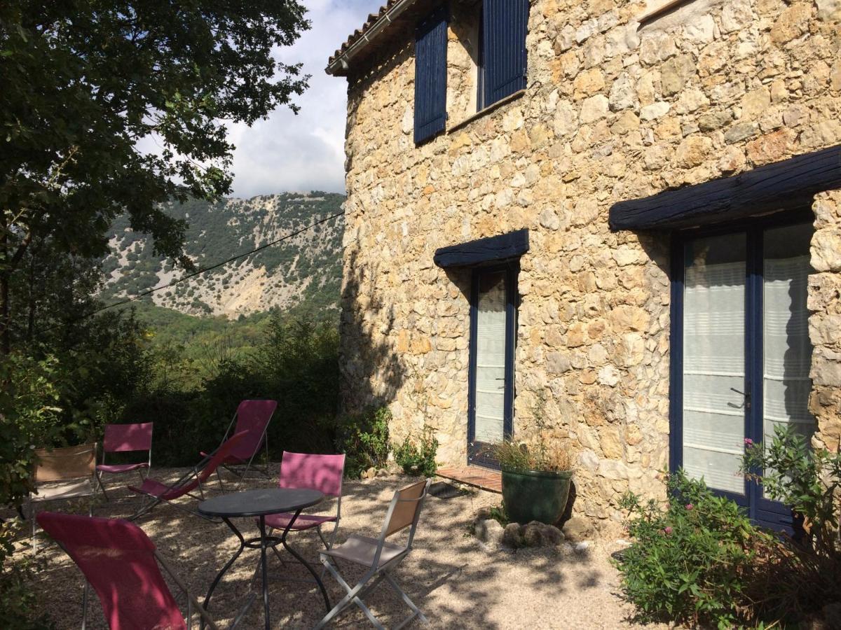 Chambre D'Hotes La Cascade Courmes Exterior photo